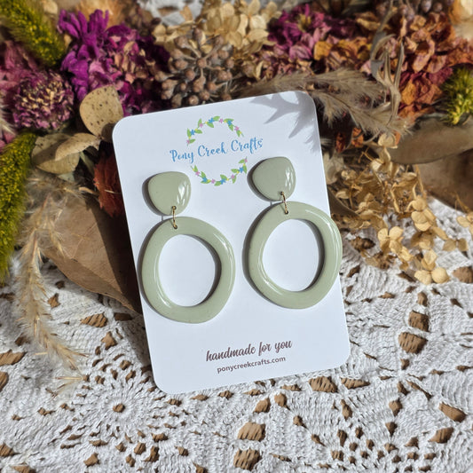 Mossy green circle statement piece
