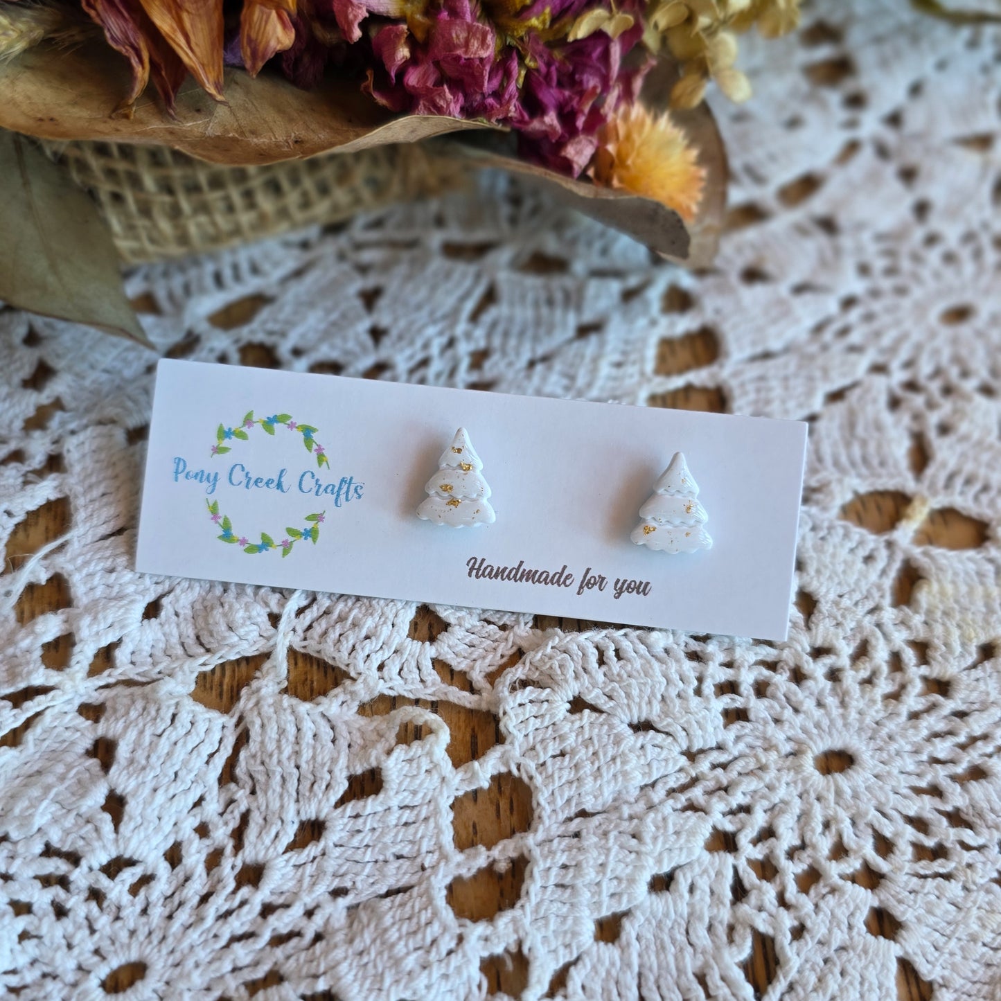 White and gold accent christmas tree stud earrings